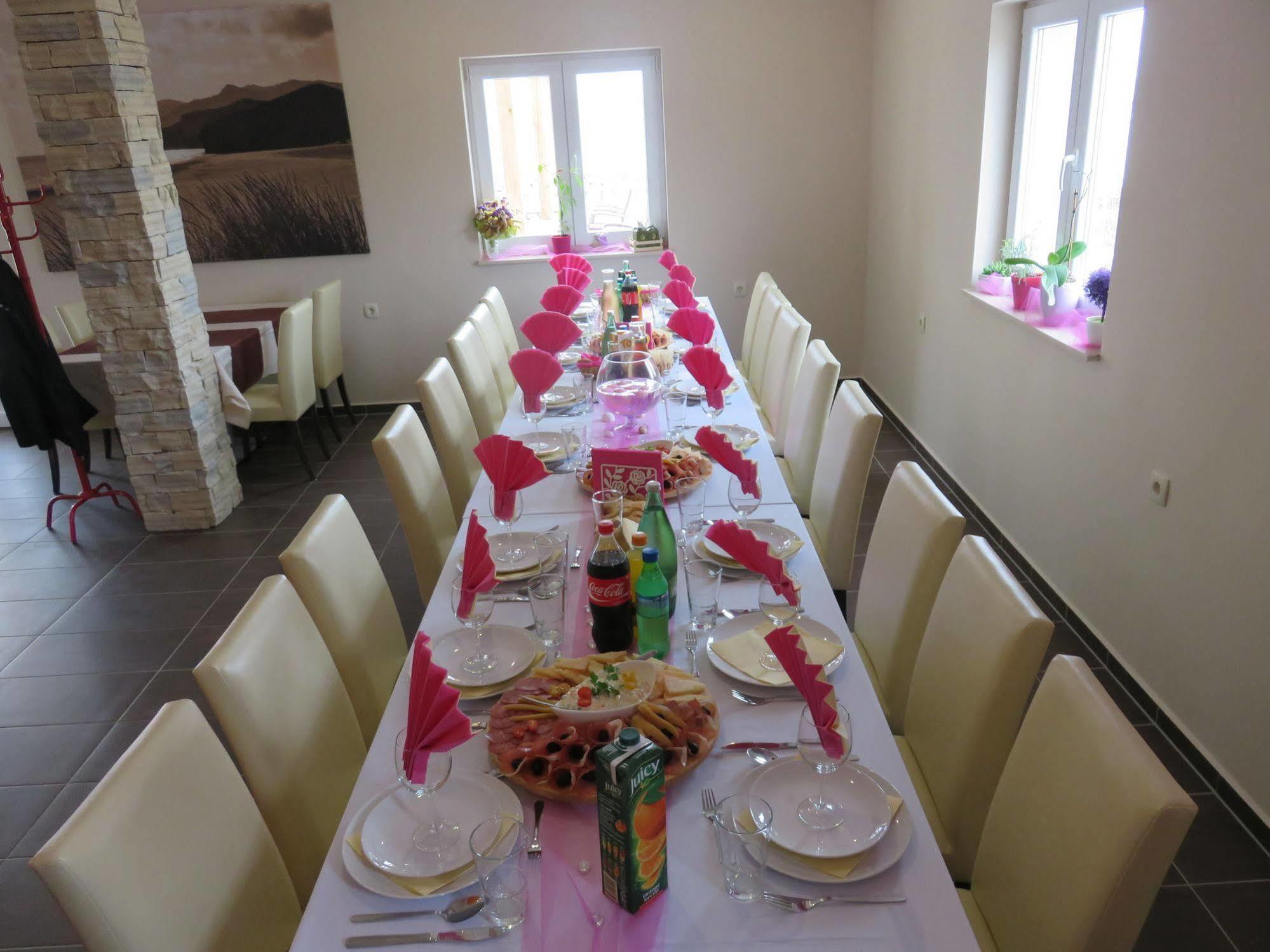 Bed & Breakfast Marta & Tona Kustići 외부 사진